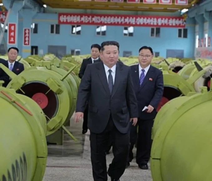 Kim Jong Un Signals Five More Years of Missile Development During Late 2025 Factory Inspections