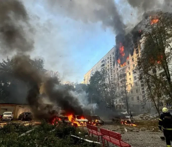 Russian Missile and Bomb Strikes on Kharkiv and Uman Kill Two and Injure 14 on December 26