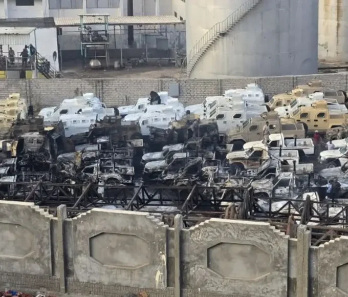 Yemen tells UAE forces to leave after Saudi-led air strike