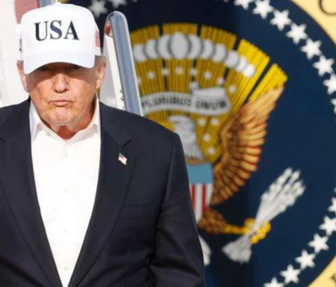 Trump’s Iran Strategy Faces Pressure Amid Strait of Hormuz Tensions